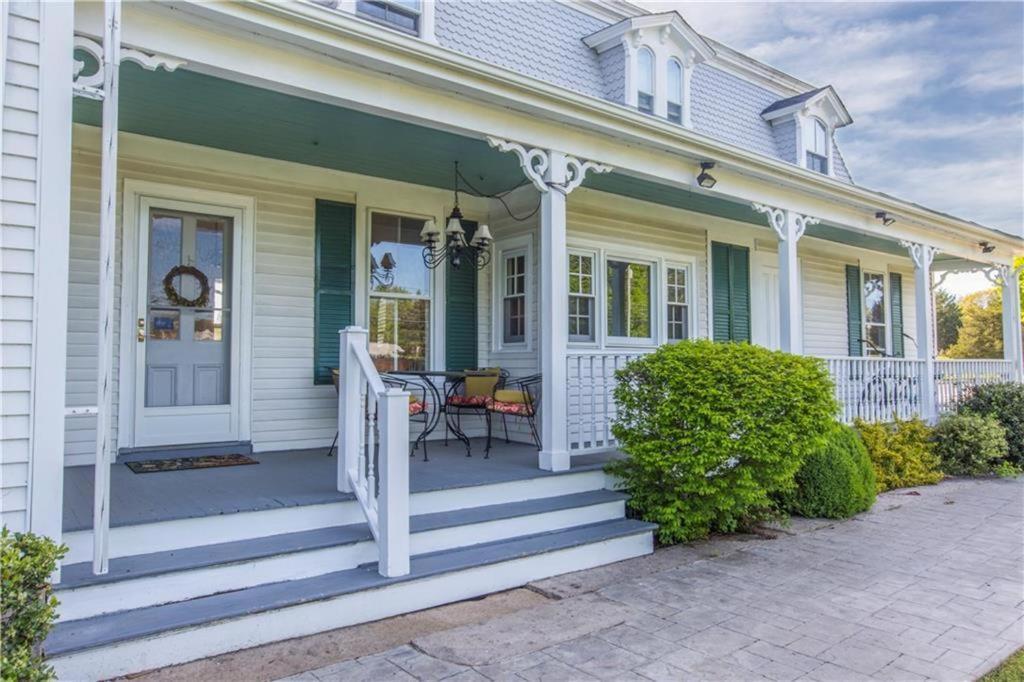 The Langworthy Inn & Winery Westerly Exterior photo